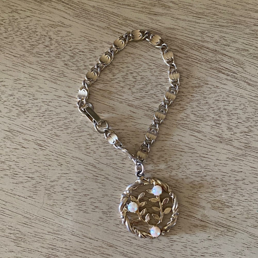 vintage gold tone bracelet